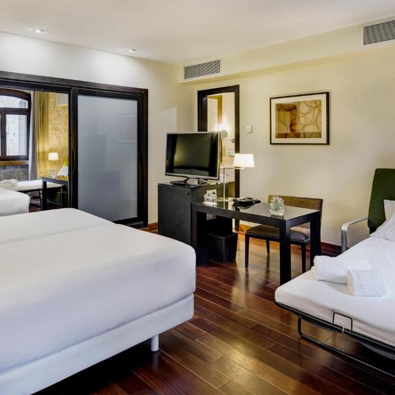 Sercotel Puerta de la Catedral - Habitación Doble con sofá cama - 1