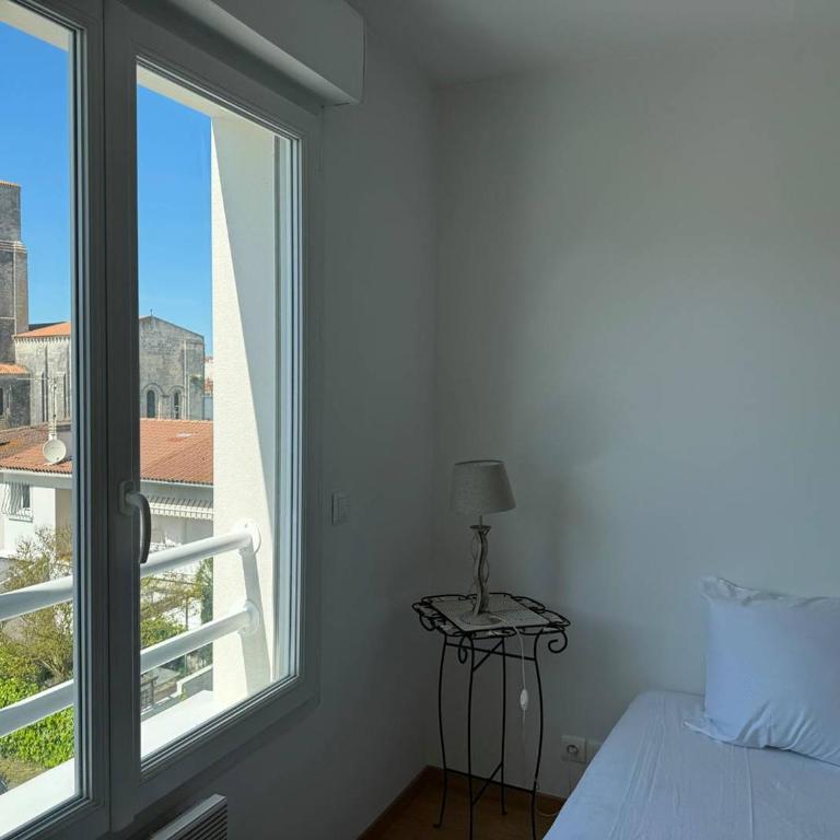 Royan : Appartement 47m², Balcon, Parking privé, Ascenseur - FR-1-738-48 - Appartamento - 17