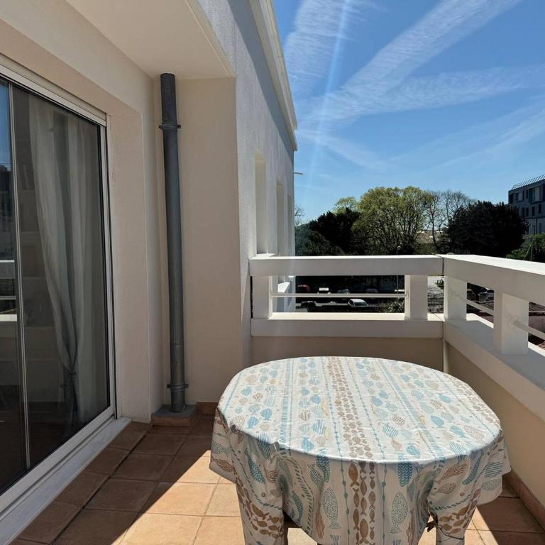 Royan : Appartement 47m², Balcon, Parking privé, Ascenseur - FR-1-738-48 - Appartamento - 20