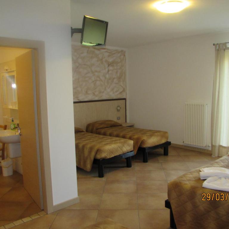 Agritur Arcosole B&B Camping - Camera Quadrupla - 16