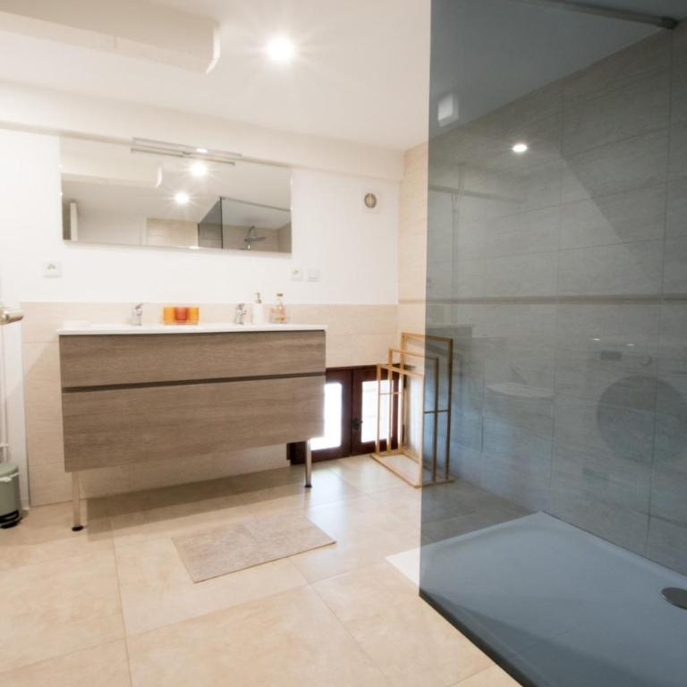 Rooftop de la Roquette Terrasse Clim - Three-Bedroom Apartment - 9