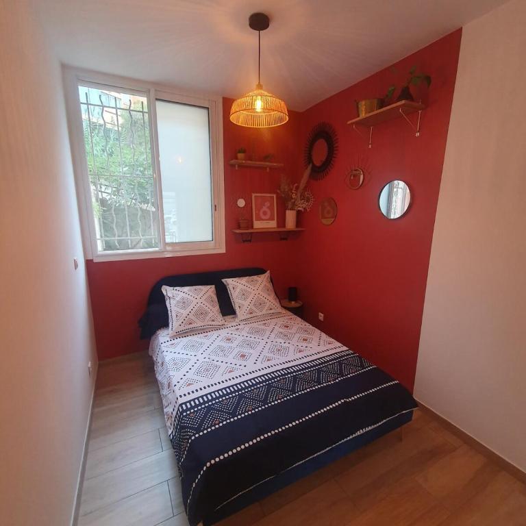 studio cosy idéalement situé parking privé - One-Bedroom Apartment - 9