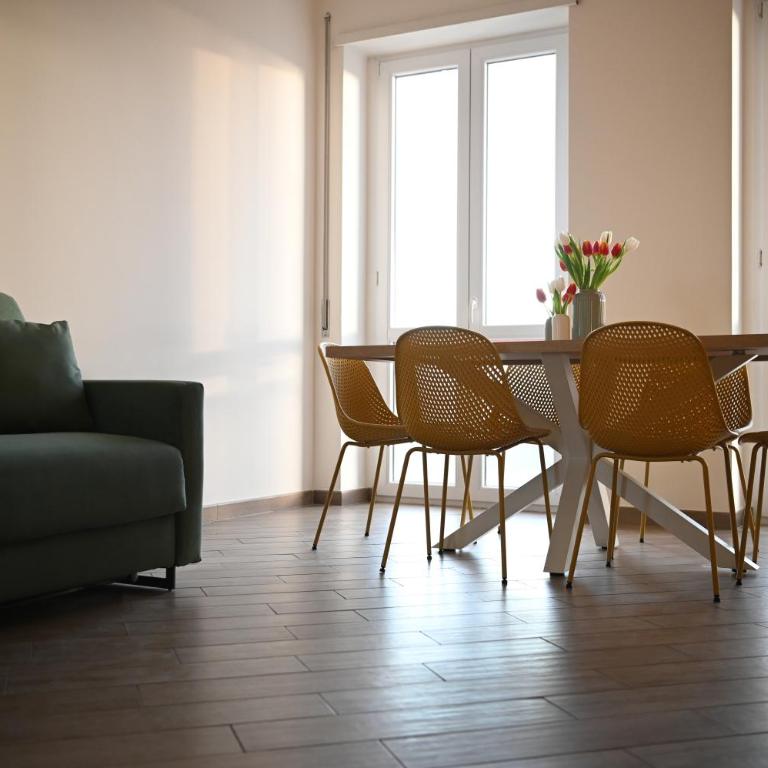 Appartamento per Famiglie - Metro A - 20min dal Centro - Appartamento con 2 Camere da Letto - 13