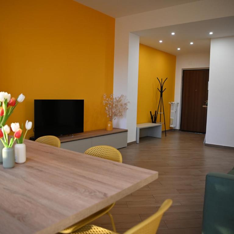 Appartamento per Famiglie - Metro A - 20min dal Centro - Appartamento con 2 Camere da Letto - 24