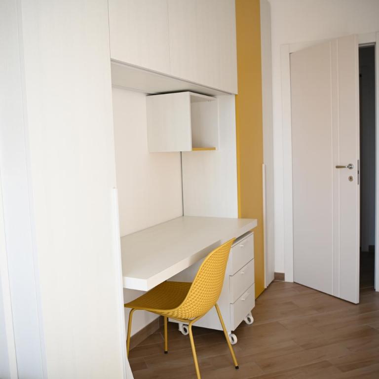 Appartamento per Famiglie - Metro A - 20min dal Centro - Appartamento con 2 Camere da Letto - 26