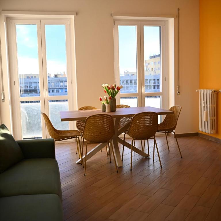 Appartamento per Famiglie - Metro A - 20min dal Centro - Appartamento con 2 Camere da Letto - 27