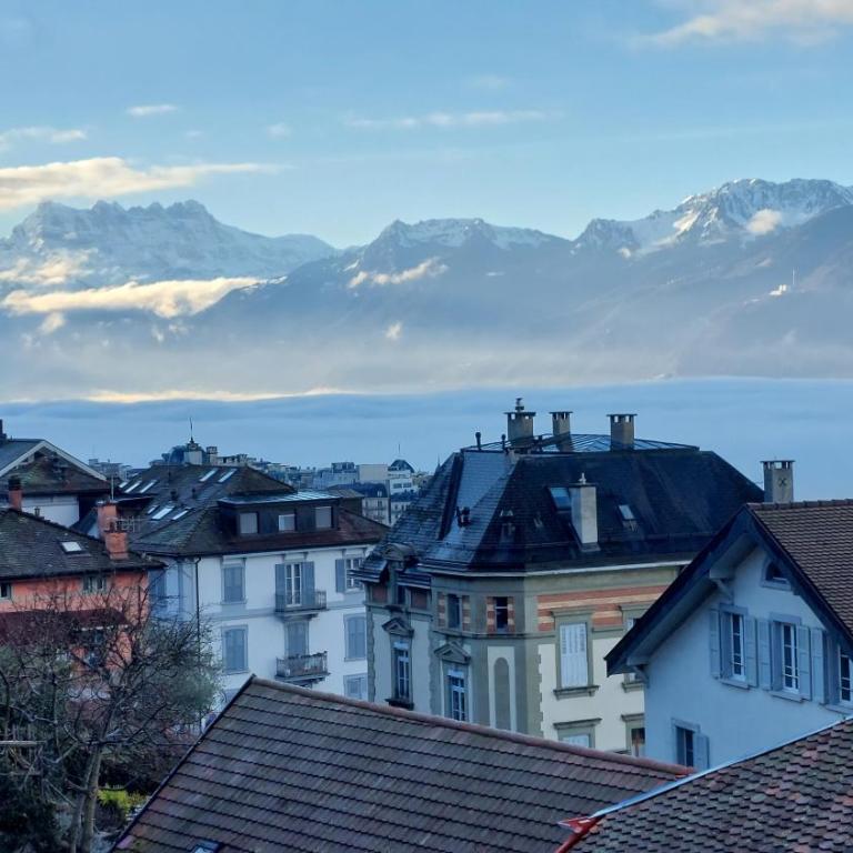 Inspiration room, lake, mountains, balcony in Montreux city center - Doppelzimmer mit Seeblick - 1