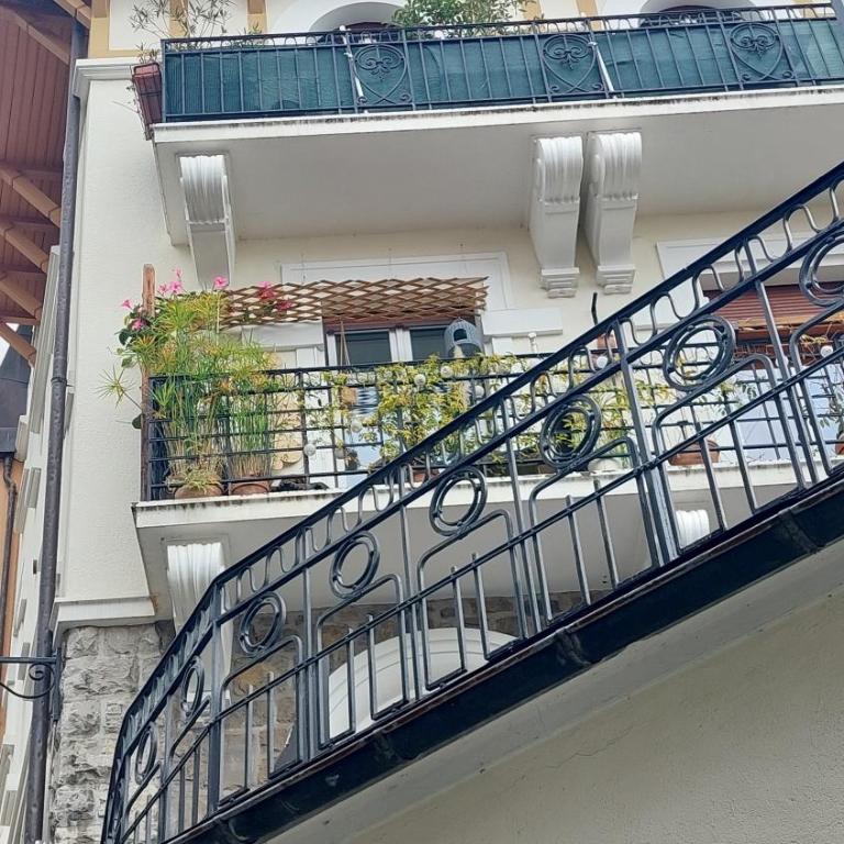 Inspiration room, lake, mountains, balcony in Montreux city center - Doppelzimmer mit Seeblick - 31
