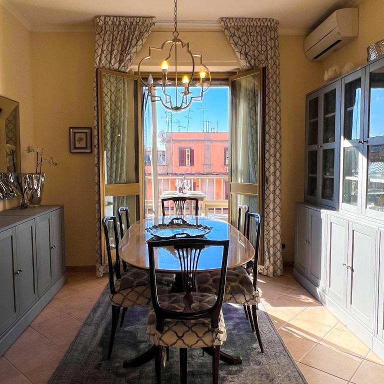 MARIA TERESA Apartment - Sophisticated Living and City Links - Quartiere TRIESTE - Apartment mit 2 Schlafzimmern und Stadtblick - 2