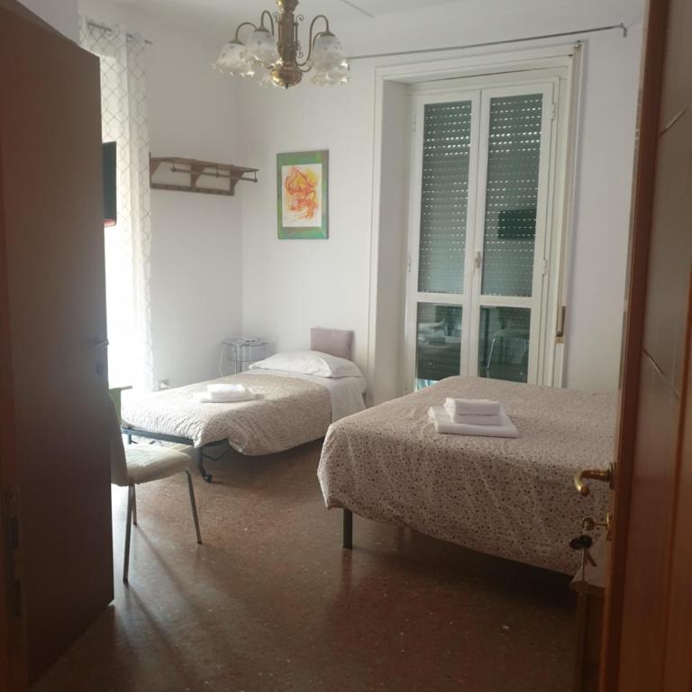 Chez Liviana - Camera Tripla con Balcone - 15
