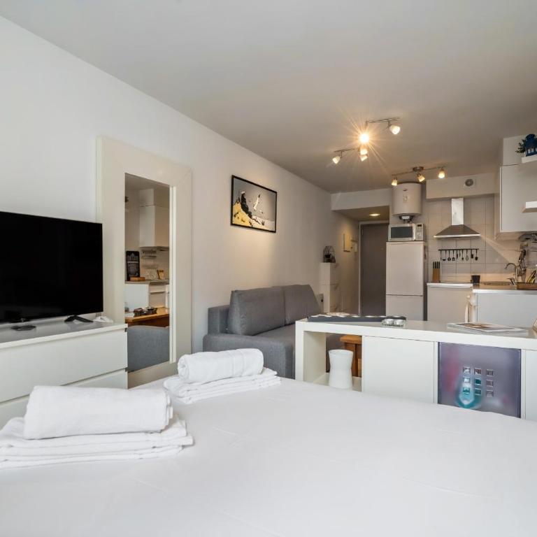 apartamento en las tablas con garaje y piscina ALQUILER TEMPORAL - Apartment - 2