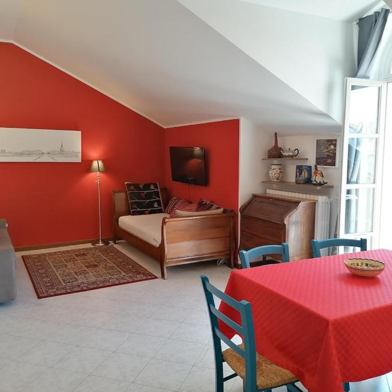 Sui Tetti di Torino - Centro - Piazza Castello - Appartamento con 2 Camere da Letto e Vista Città - 1