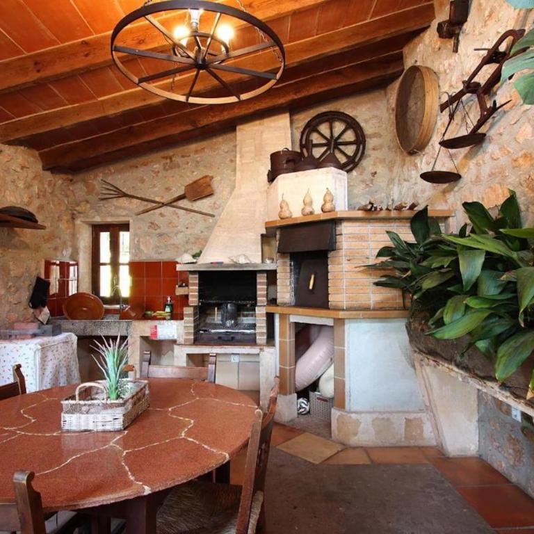 House Walking Distance to Pollensa by Renthousing - Casa de 3 dormitorios - 11
