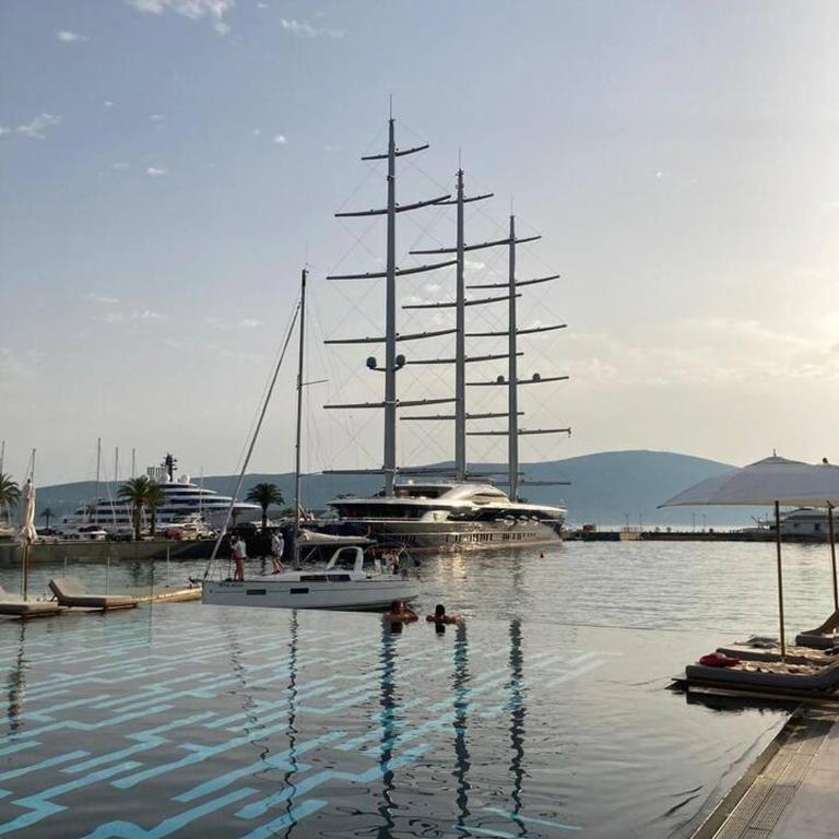 Newly Renovated Spacious Downtown Tivat Apartment - Two-Bedroom Apartment - 17
