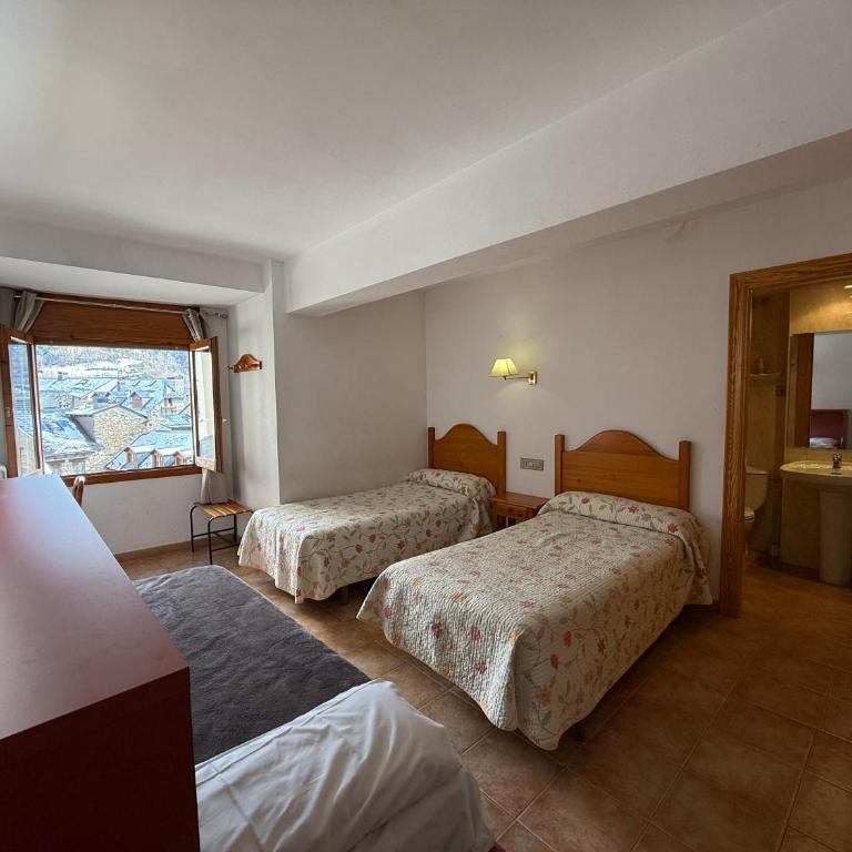 El Pilar - Habitación Doble con cama supletoria - 1