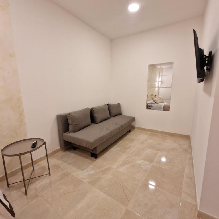House in the castle VIA GRAMIGNANI N 35 CATANIA - One-Bedroom House - 16