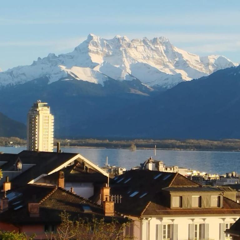 Inspiration room, lake, mountains, balcony in Montreux city center - Doppelzimmer mit Seeblick - 30