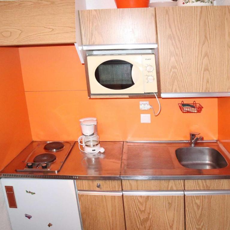 Studio calme, balcon, à 100m des pistes et commerces - idéal pour 4 personnes - FR-1-322-579 - Estudio - 6