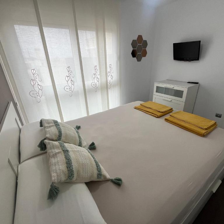 Apartamento Mar y Montaña - Two-Bedroom Apartment - 4