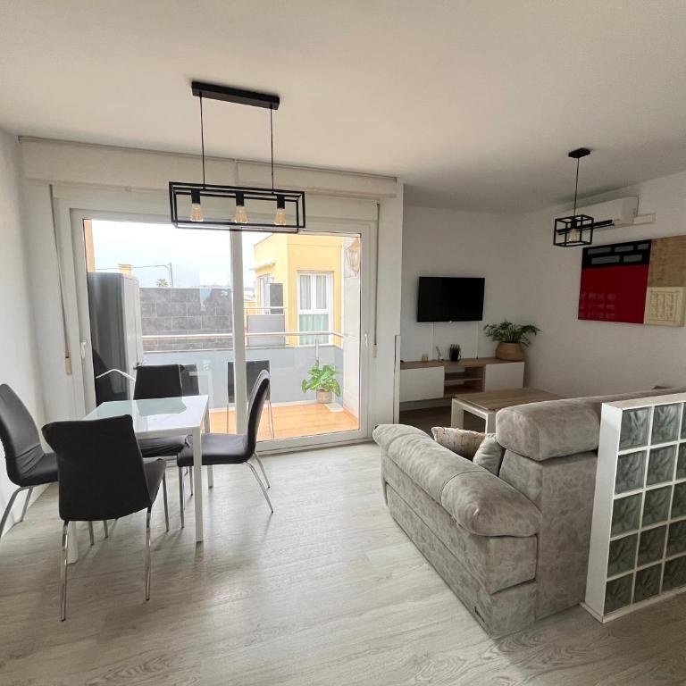 Apartamento Mar y Montaña - Two-Bedroom Apartment - 1