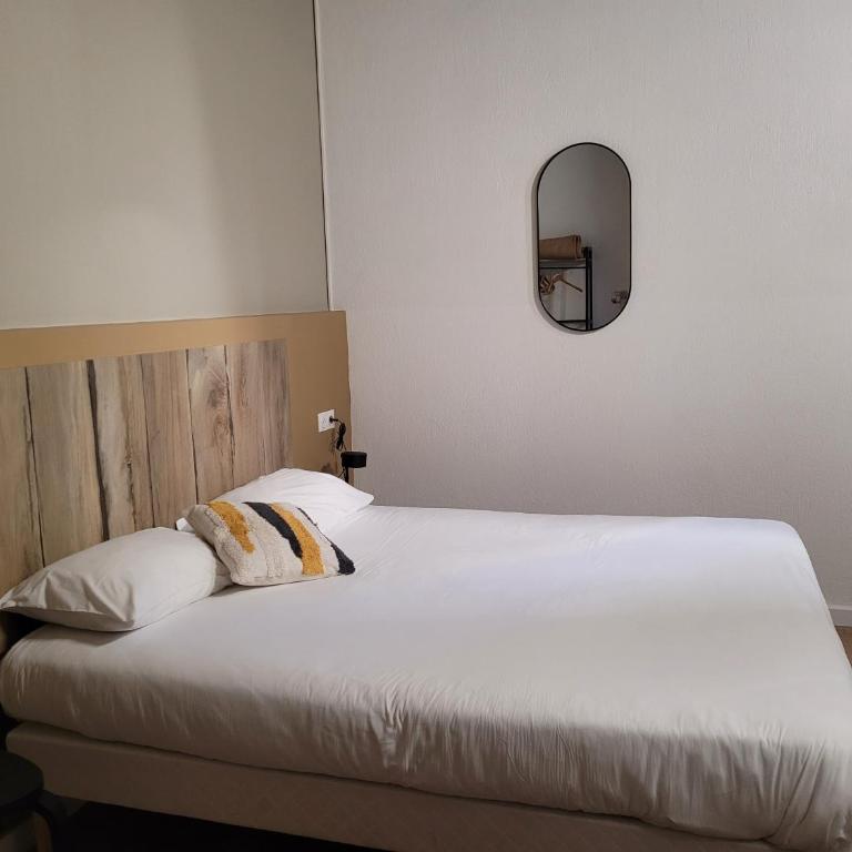 Hôtel Boquier, Avignon Centre - Double Room with Access By Stairs - 5