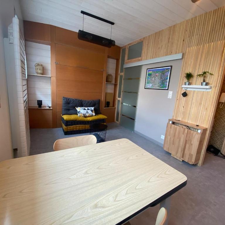 Charmant studio quartier salins 5mn gare routiere - Apartment mit 1 Schlafzimmer - 7