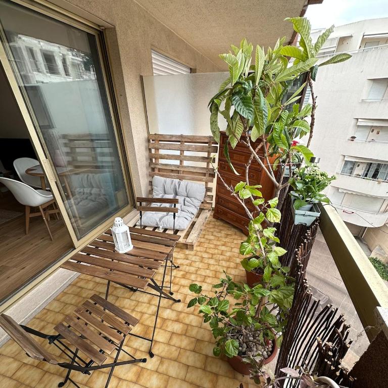 Bohemian studio in Menton close to sea with parking - Apartamento de 1 dormitorio - 4