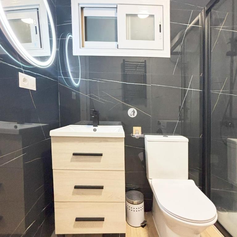 Céntrico, luminoso y nuevo - One-Bedroom Apartment - 10