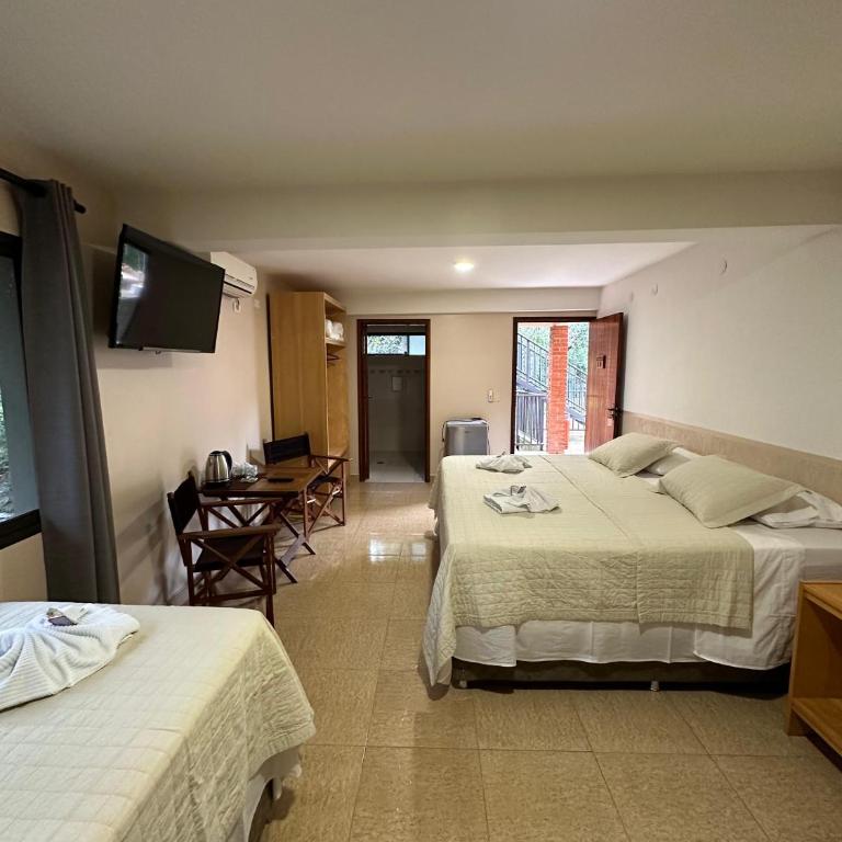 Parque Hotel Manantial - Quadruple Room with Garden View - 2
