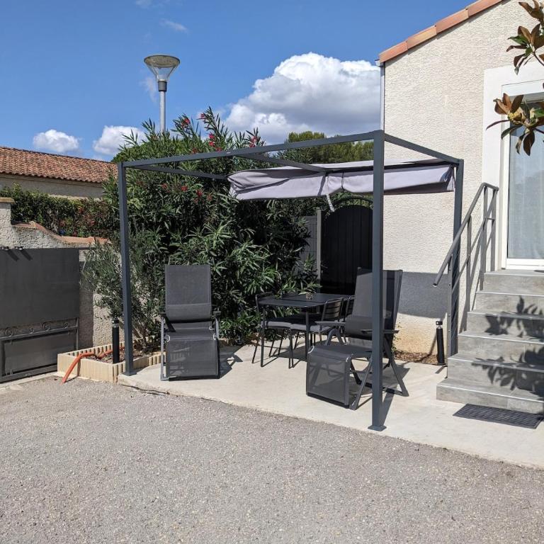 Le Stud Thau - Three-Bedroom Apartment - 2