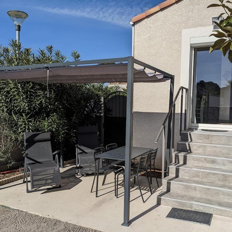 Le Stud Thau - Three-Bedroom Apartment - 7