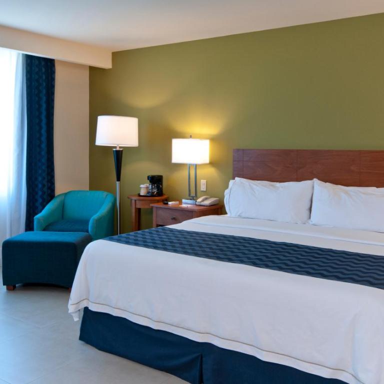 Holiday Inn Express Cabo San Lucas by IHG - Habitación Estándar con cama extragrande y espacio adicional - 2