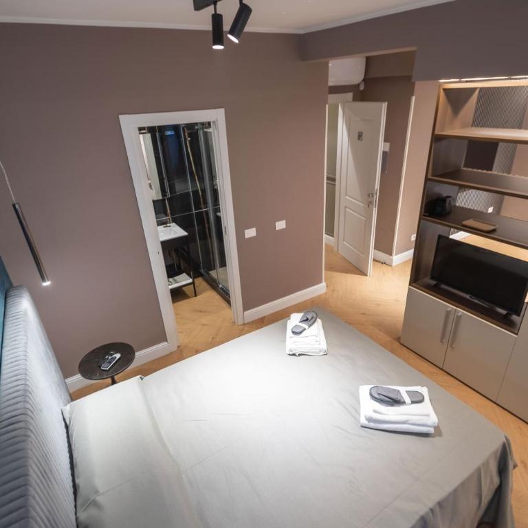 Flat Urban Suites - Family Suite with Balcony - 27