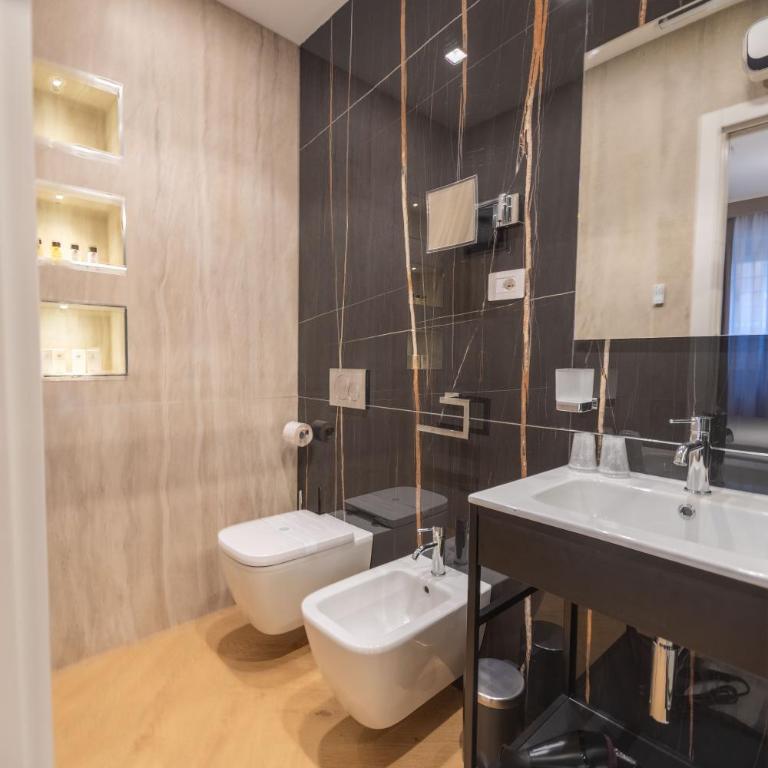 Flat Urban Suites - Family Suite with Balcony - 11