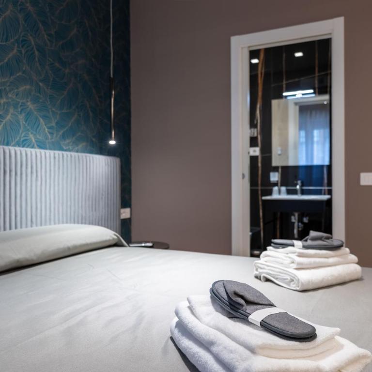 Flat Urban Suites - Family Suite with Balcony - 16