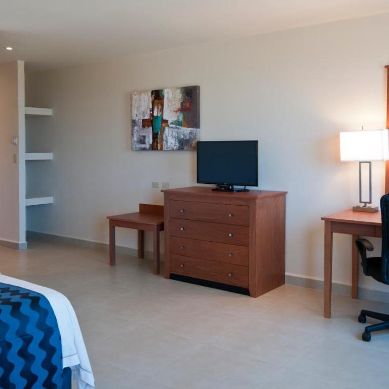 Holiday Inn Express Cabo San Lucas by IHG - Habitación Estándar con cama extragrande y espacio adicional - 4