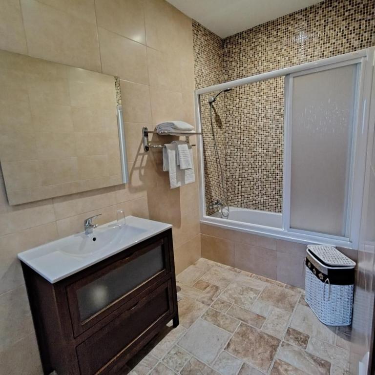 Villa Malvinas - Three-Bedroom Vacation Home - 11