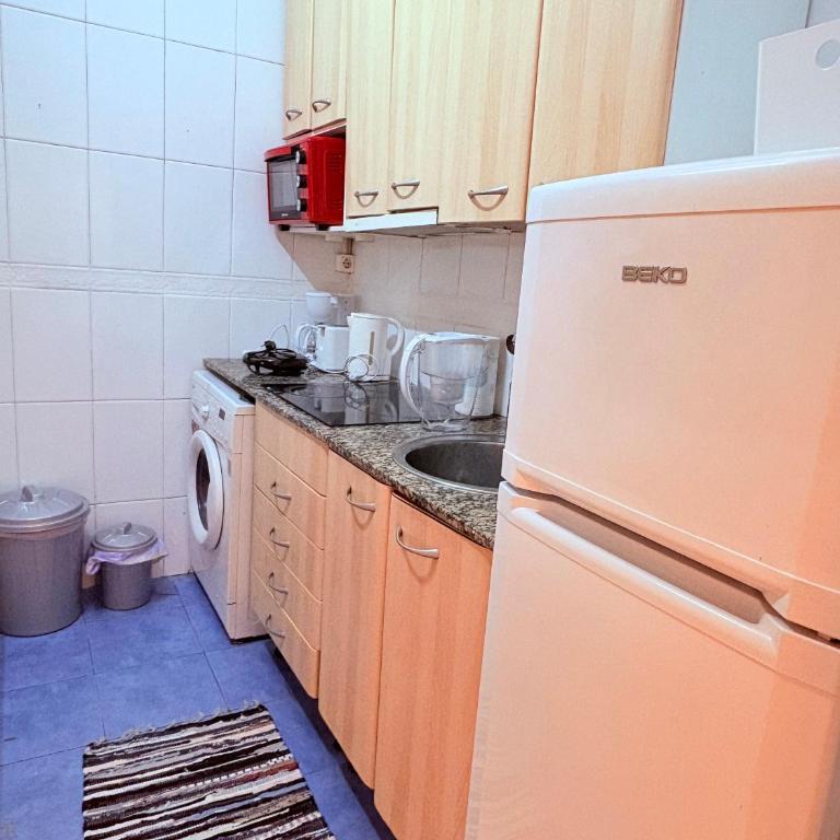 Amazing and stylish flat for 4 people with breakfast included 2 blocks away from Poblenou beach - One-Bedroom Apartment - 3