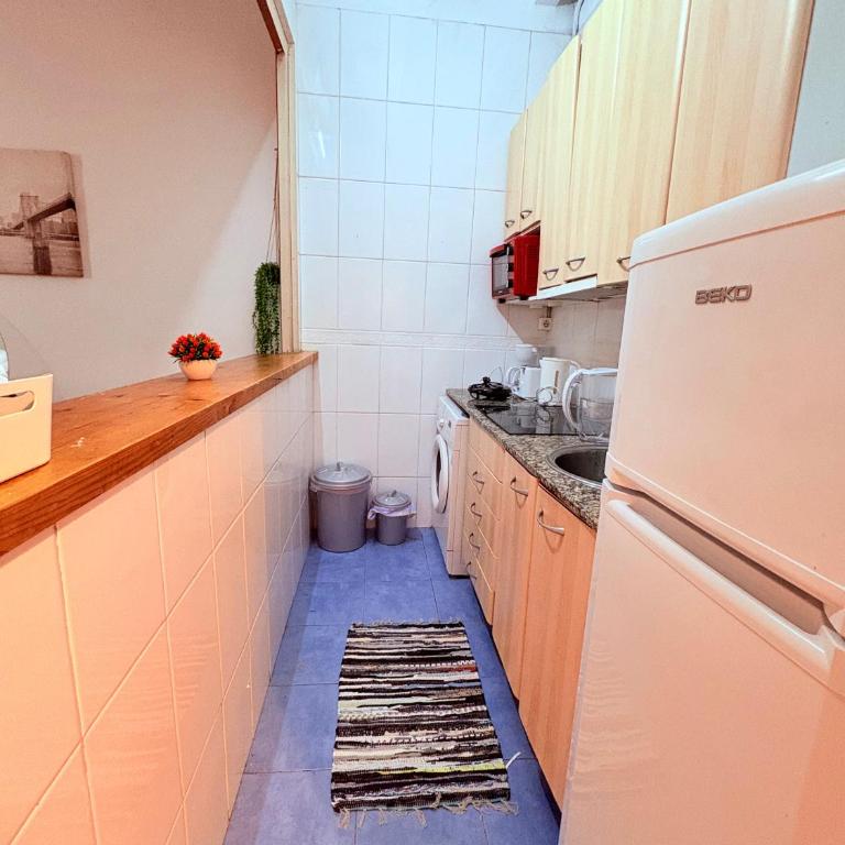 Amazing and stylish flat for 4 people with breakfast included 2 blocks away from Poblenou beach - One-Bedroom Apartment - 19