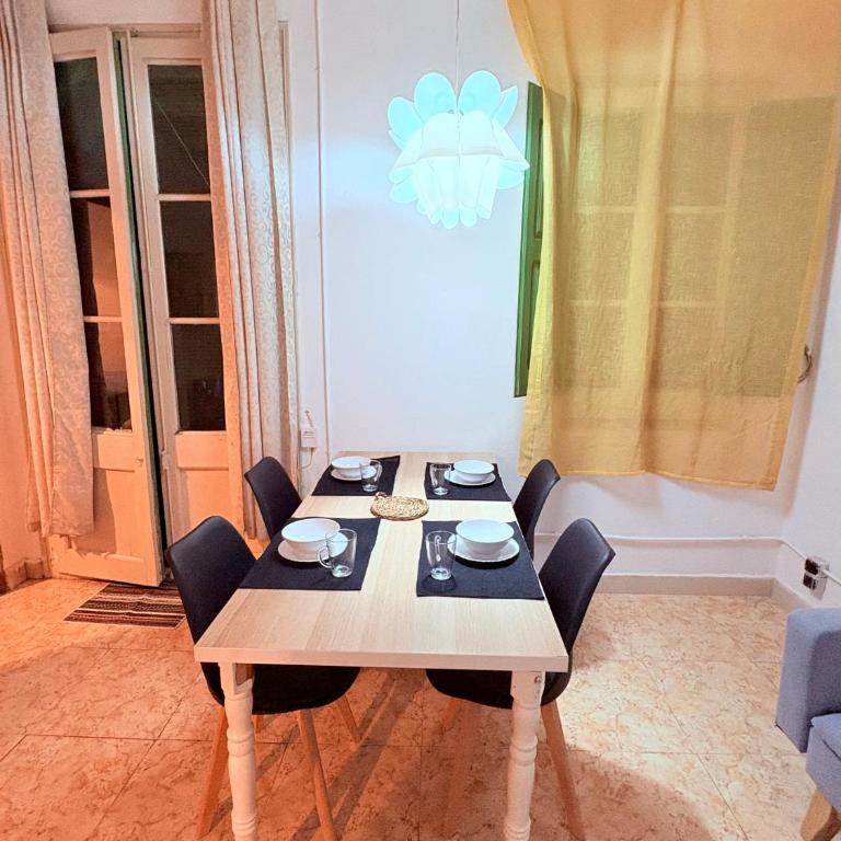 Amazing and stylish flat for 4 people with breakfast included 2 blocks away from Poblenou beach - One-Bedroom Apartment - 48