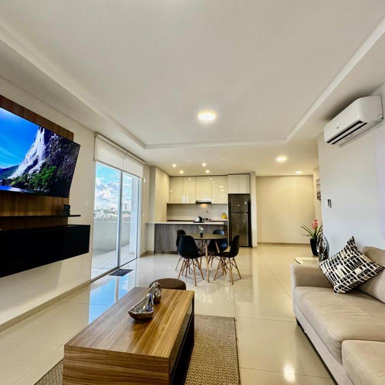 Luxurious and Spacious Family Apartment in Curupau Isuto - Three-Bedroom Apartment with Balcony - 28