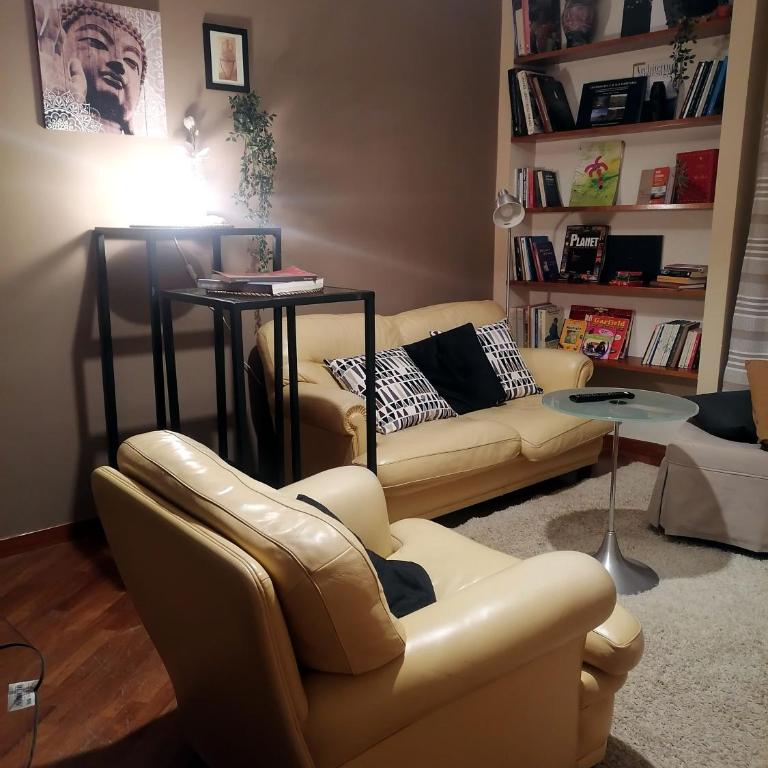 Cuore Urbano - Appartamento con 2 Camere da Letto e Balcone - 11