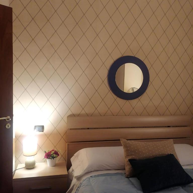 Cuore Urbano - Appartamento con 2 Camere da Letto e Balcone - 22