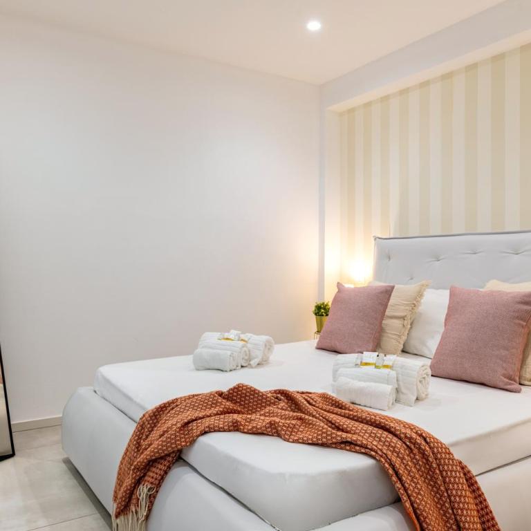 Relaxing Family Apt 250m from Beach & Free Garage - Two-Bedroom Apartment with Terrace - 21