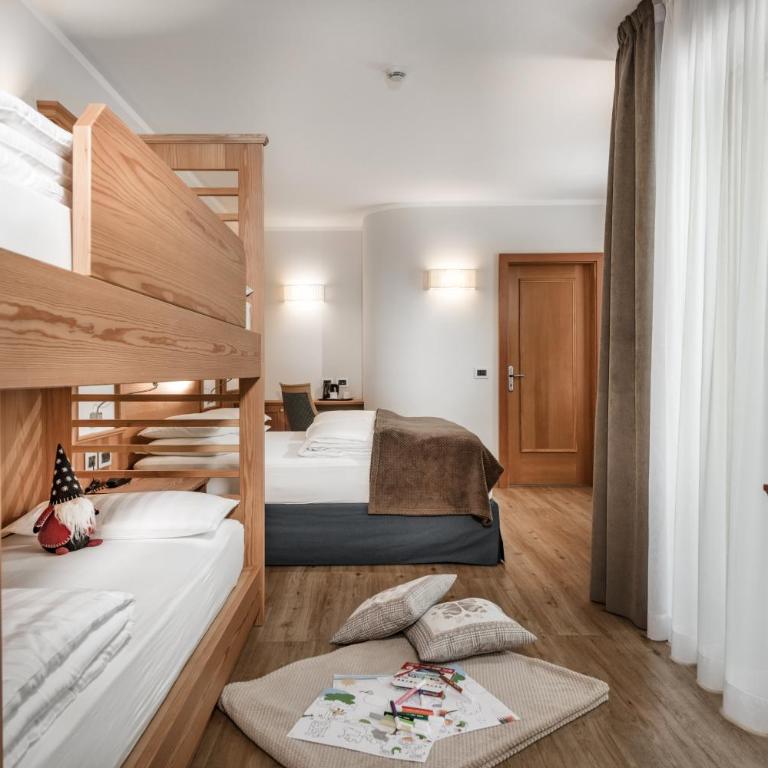 Family Hotel Serena - Camera Familiare Standard - 1