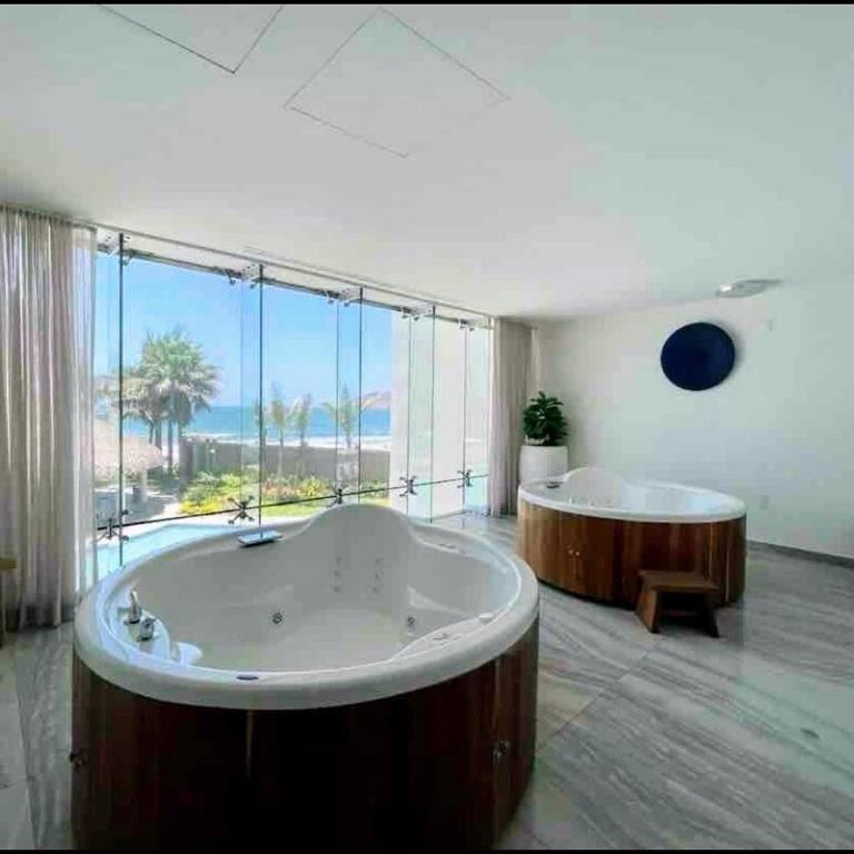 Luxury apartment with an ocean view - Golden Zone - - Three-Bedroom Apartment - 12