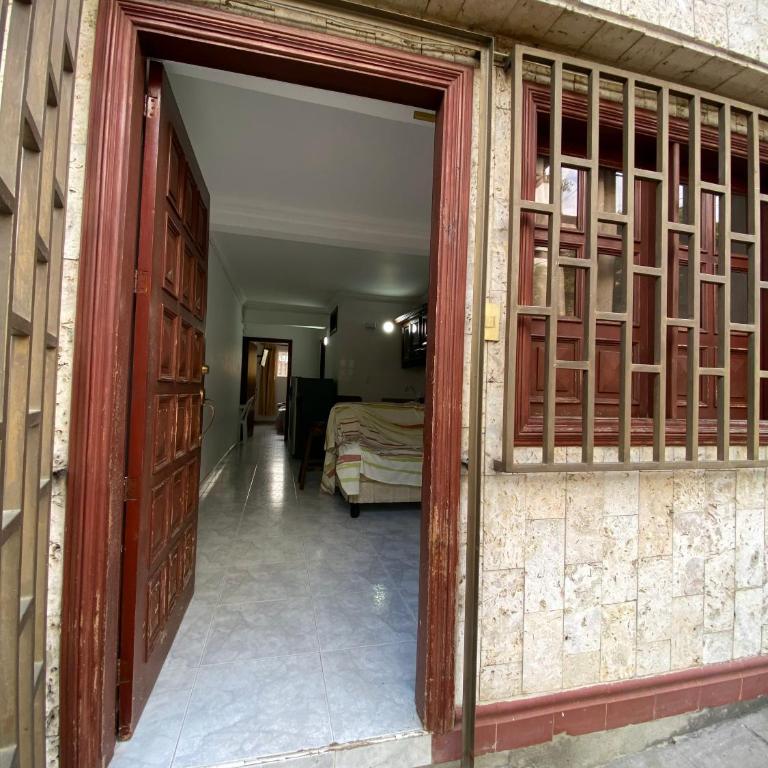 Apartaestudios Granada - Estudio con sofá cama - 6