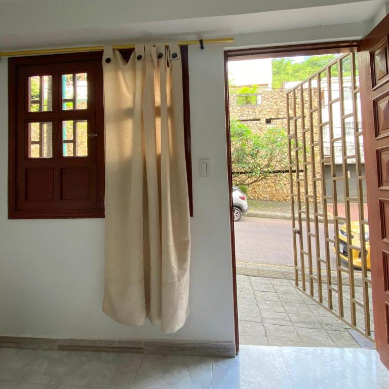 Apartaestudios Granada - Estudio con sofá cama - 7