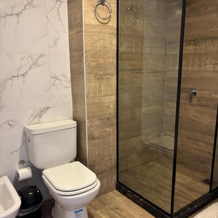 Av Suites - Habitación con cama grande - 5