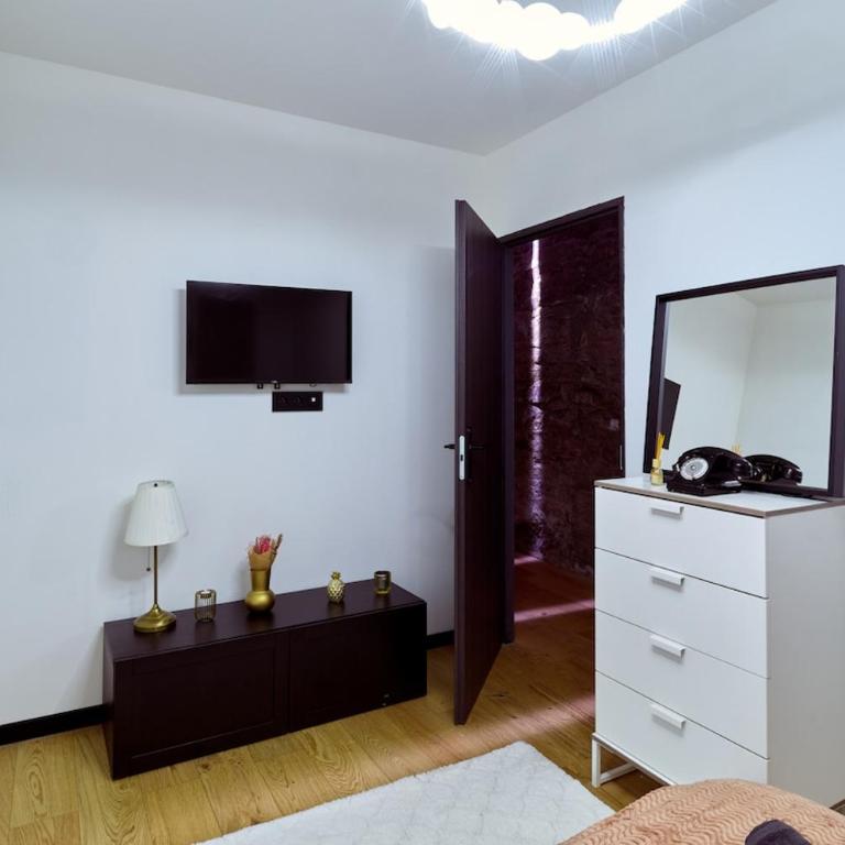 LE LUXURY LOFT - CENTER l DECEMBER MAR-KET l EUROPEAN PARLIAMENT l PARKING l NETFLIX - SPACIOUS & UNIQUE - LE LUXURY LOFT - CENTRE l MARCHÉ DE NOËL l PARLEMENT EUROPÉEN l PARKING l NETFLIX - SPACIEUX & UNIQUE - Two-Bedroom Apartment - 27